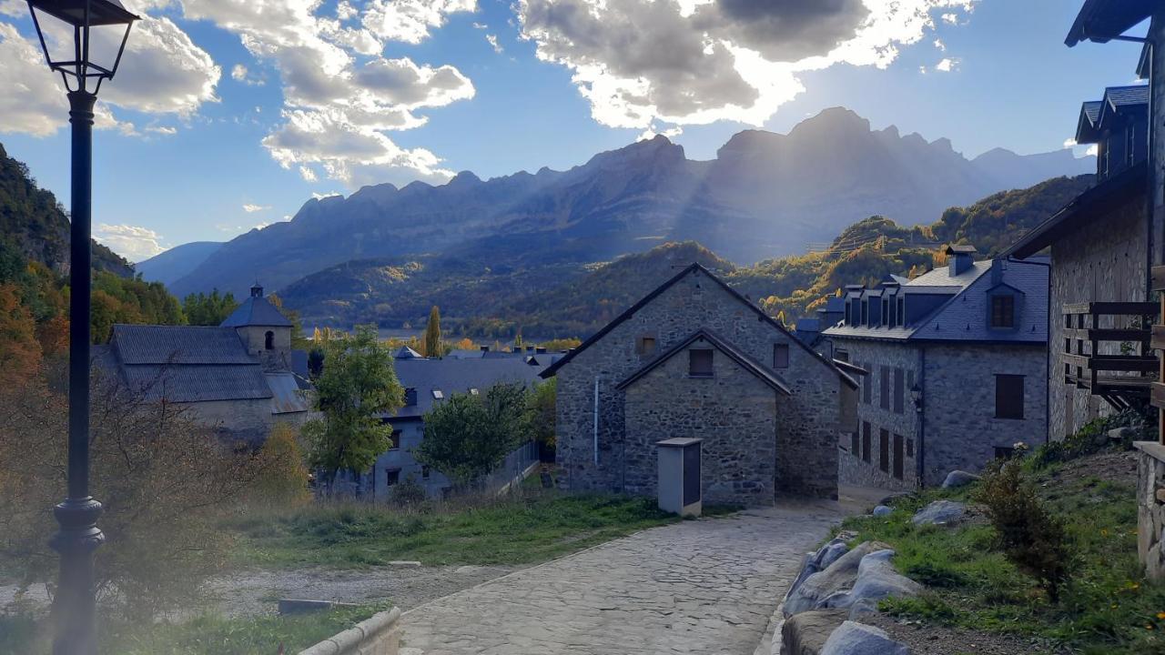 Ferienwohnung Casa Ega El Pueyo de Jaca Exterior foto